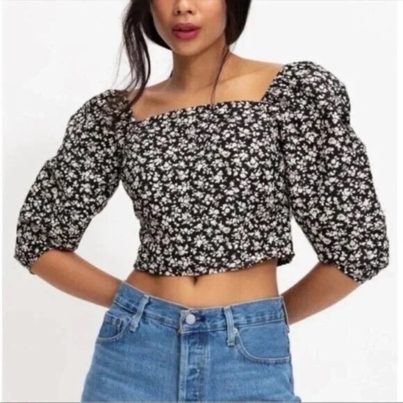 NEW Levis Floral Statement Crop Top Shirt Womens XS black western boho - Picture 1 of 11